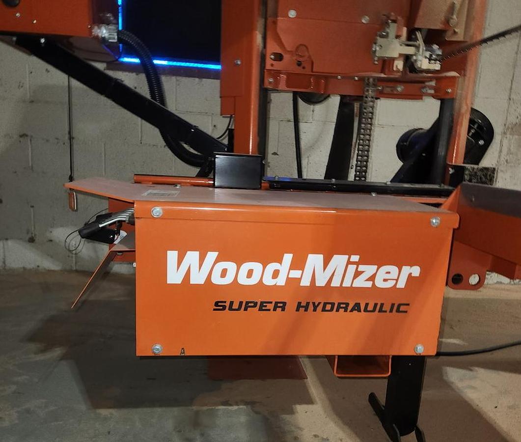 Used LT40 SUPER HYDRAULIC Wood- Mizer Bandmill