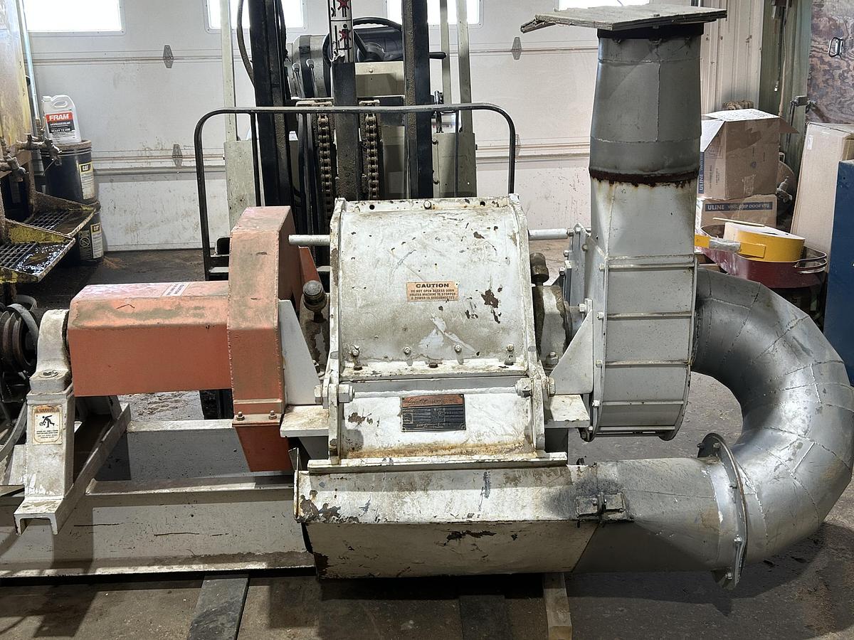 Used 40 HZF Shutte - Buffalo Hammer Mill / Pulverizor