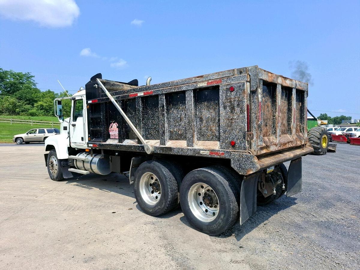 Used 2009 Mack CH613 Dump Truck