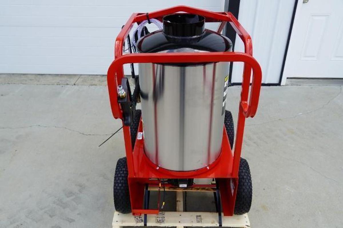 Used Magnum Gold 4000 Series Hot Water Pressure Washer
