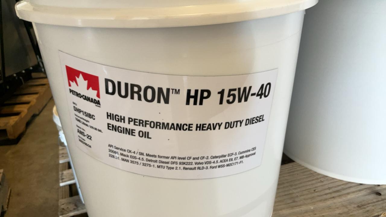 Used Duron HP 15W-40 Motor Oil