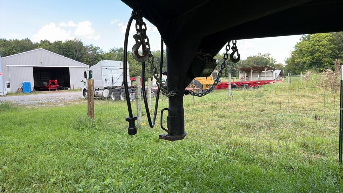 Used Sundowner 4 Horse Trailer