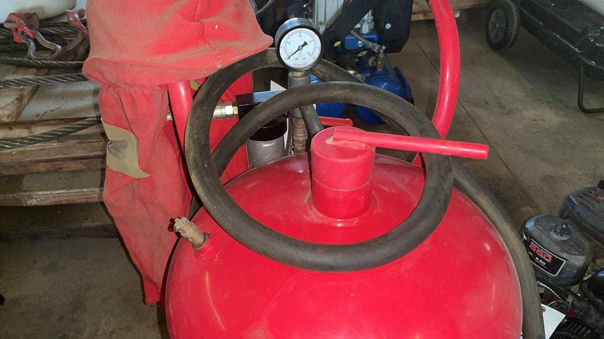 Used Central Pneumatic Abrasive Blaster