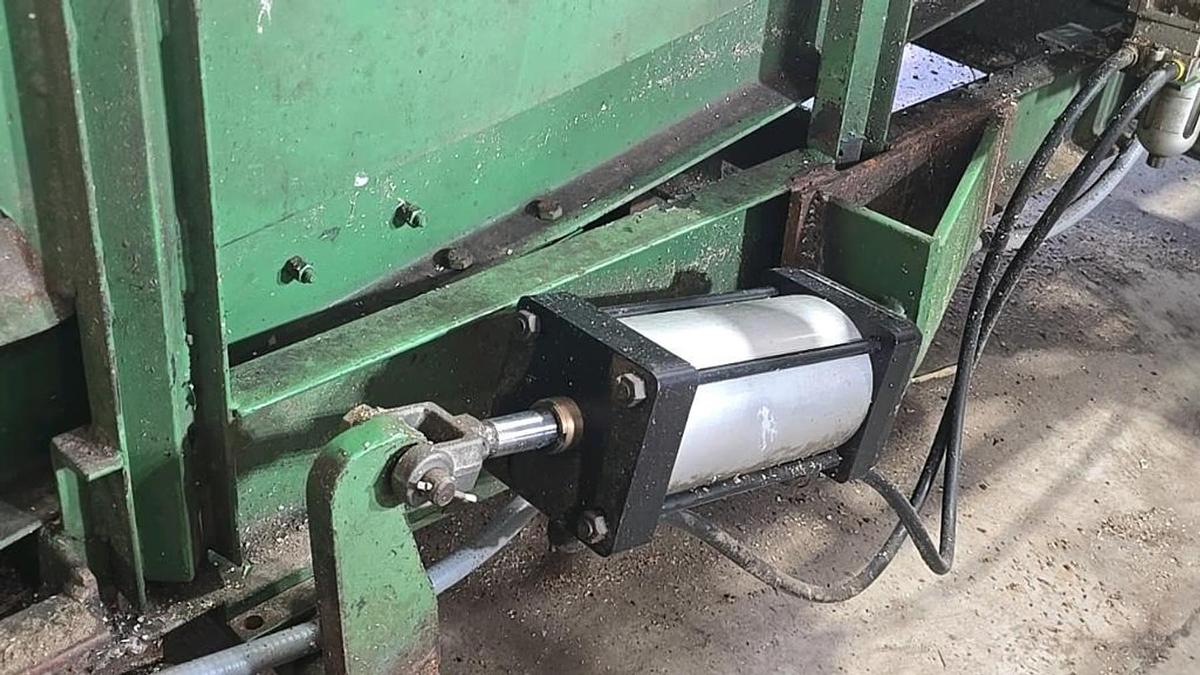 Used A Complete Circular Sawmill Cleereman 36