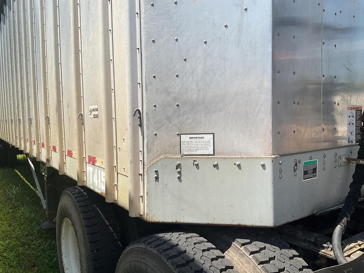 Used 2010 Peerless Live Floor Trailer