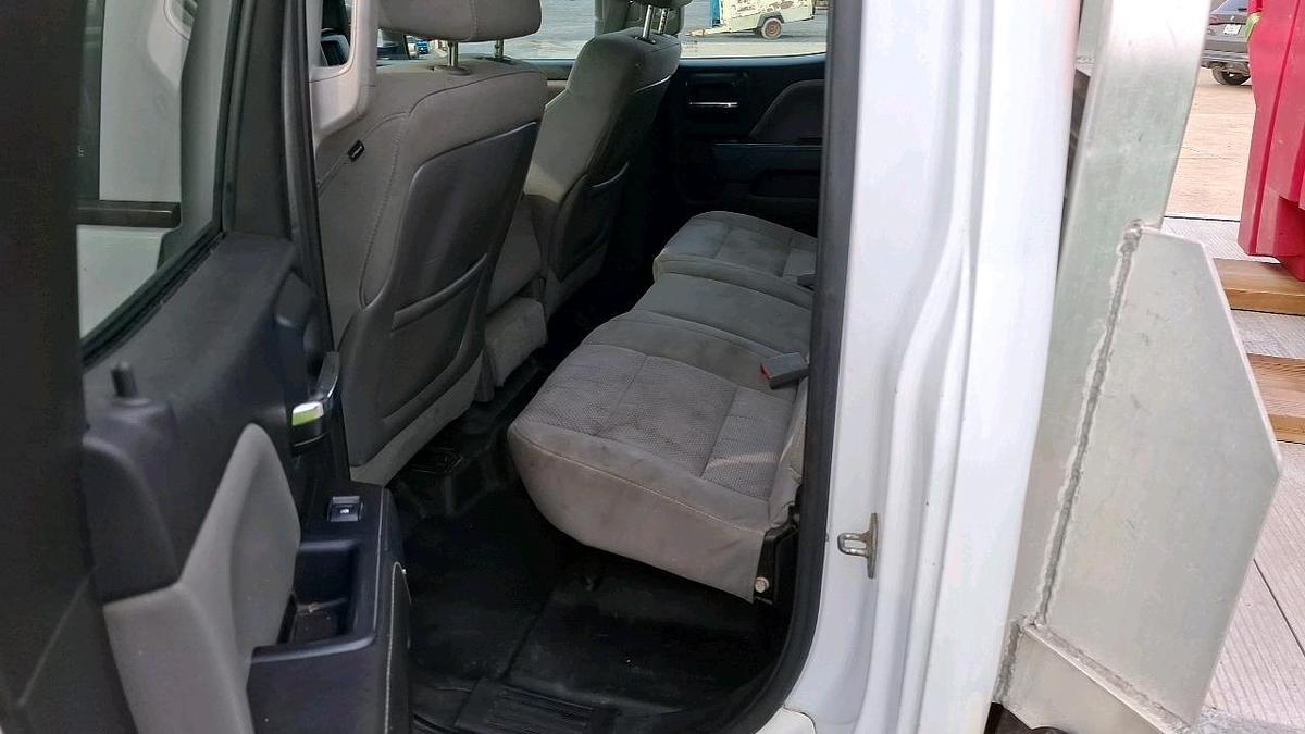 Used 2015 Chevrolet 2500 Flatbed Truck