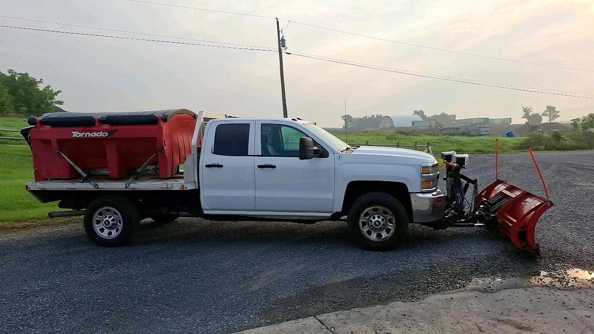 Used 2015 Chevrolet 2500 Flatbed Truck