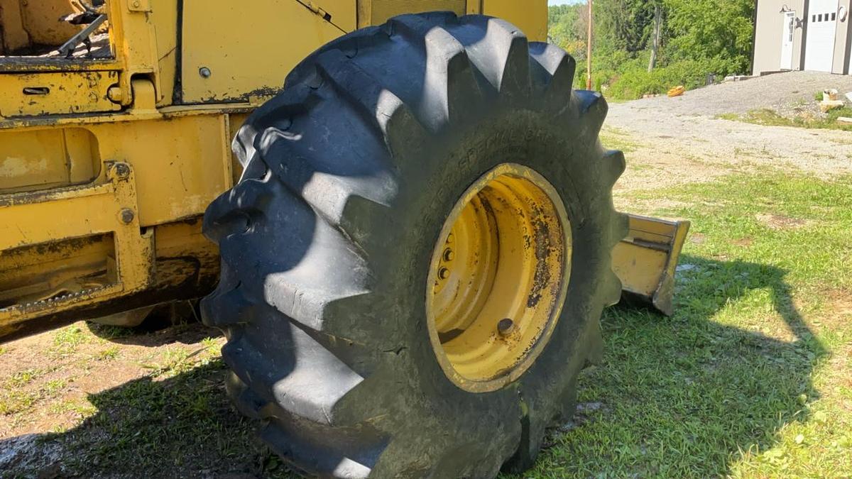 Used 1994 John Deere 540E Cable Skidder