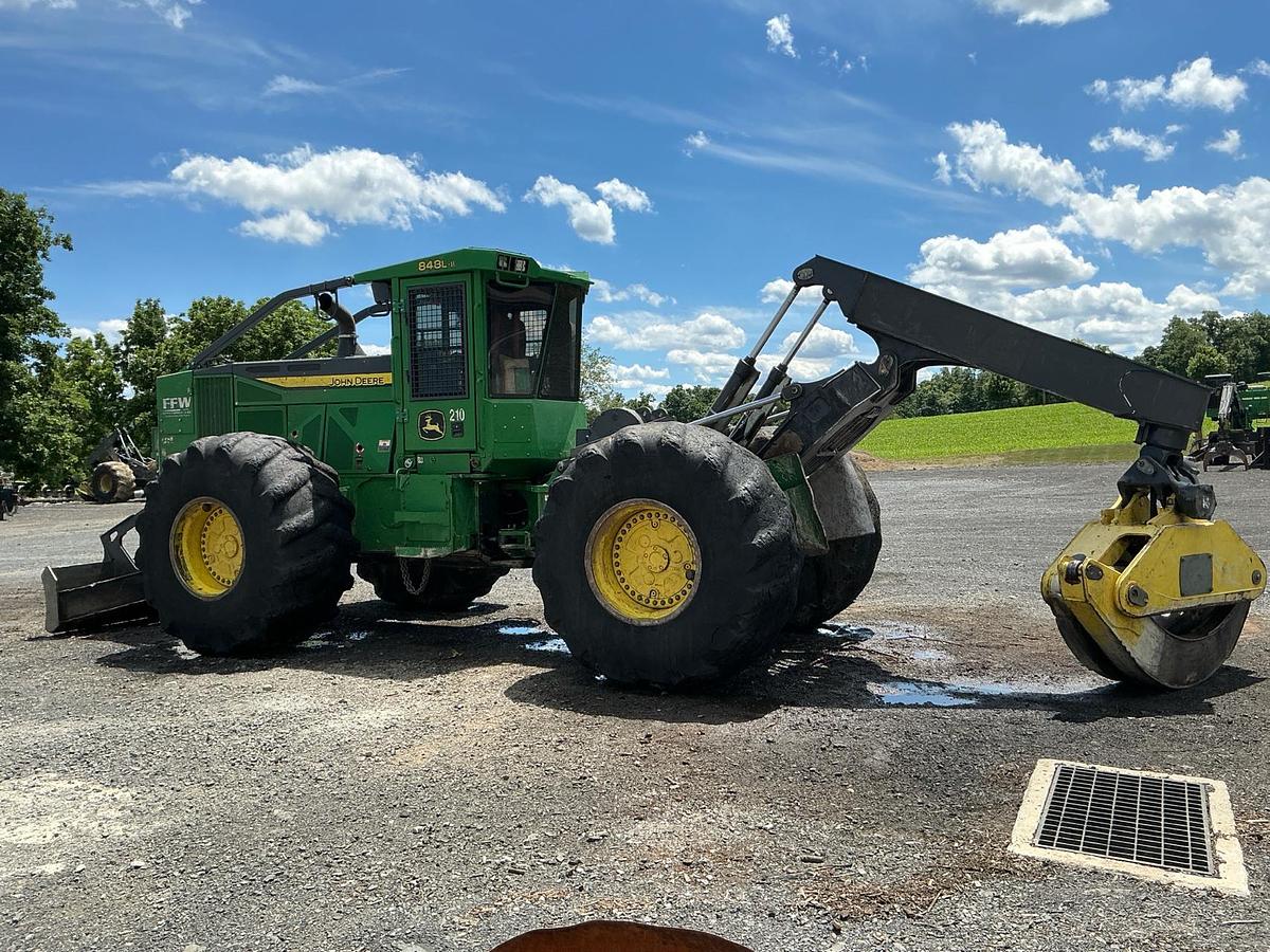 Used 2019 John Deere 848L Grapple Skidder