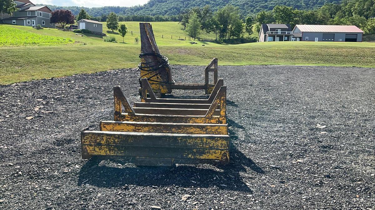 Used CSI 4400 Bucksaw
