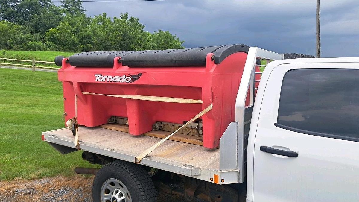 Used 2015 Chevy 2500 Flatbed Truck