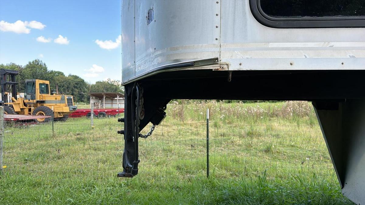 Used Sundowner 4 Horse Trailer