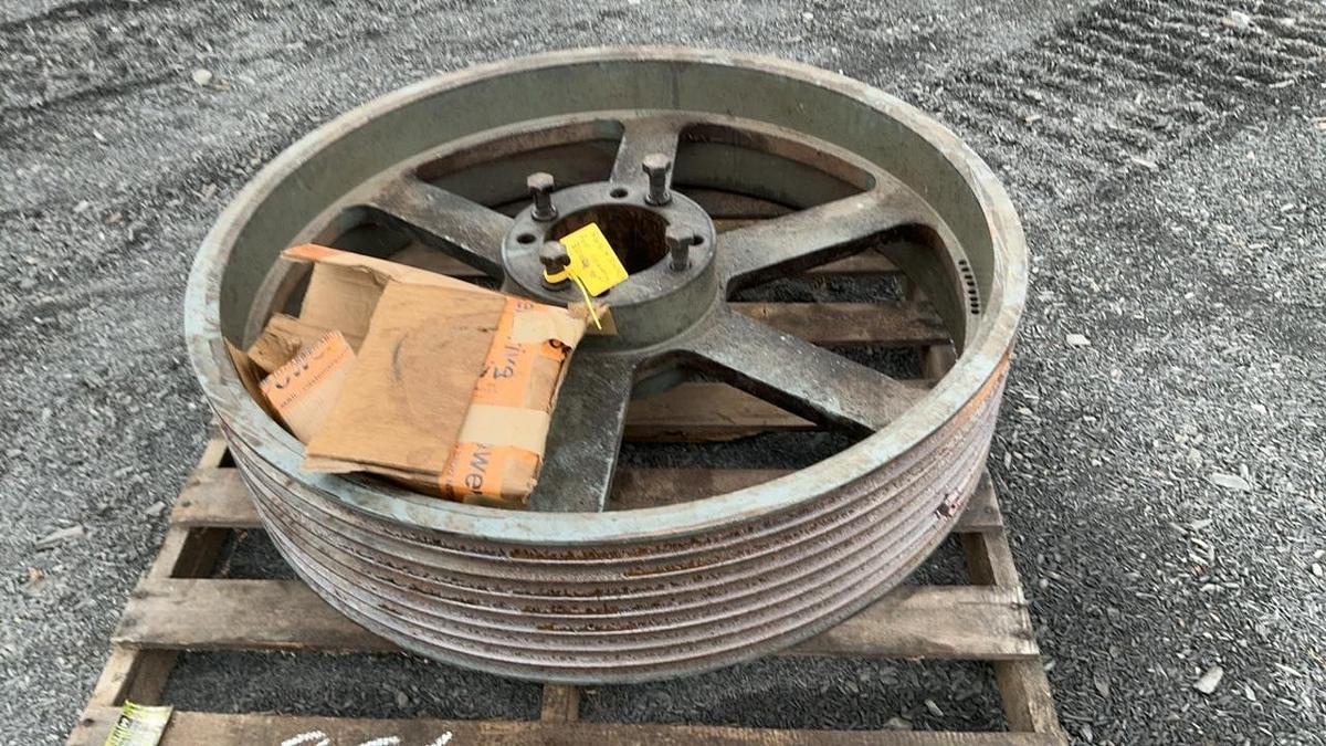 Used Hub and Pulley for Headrig
