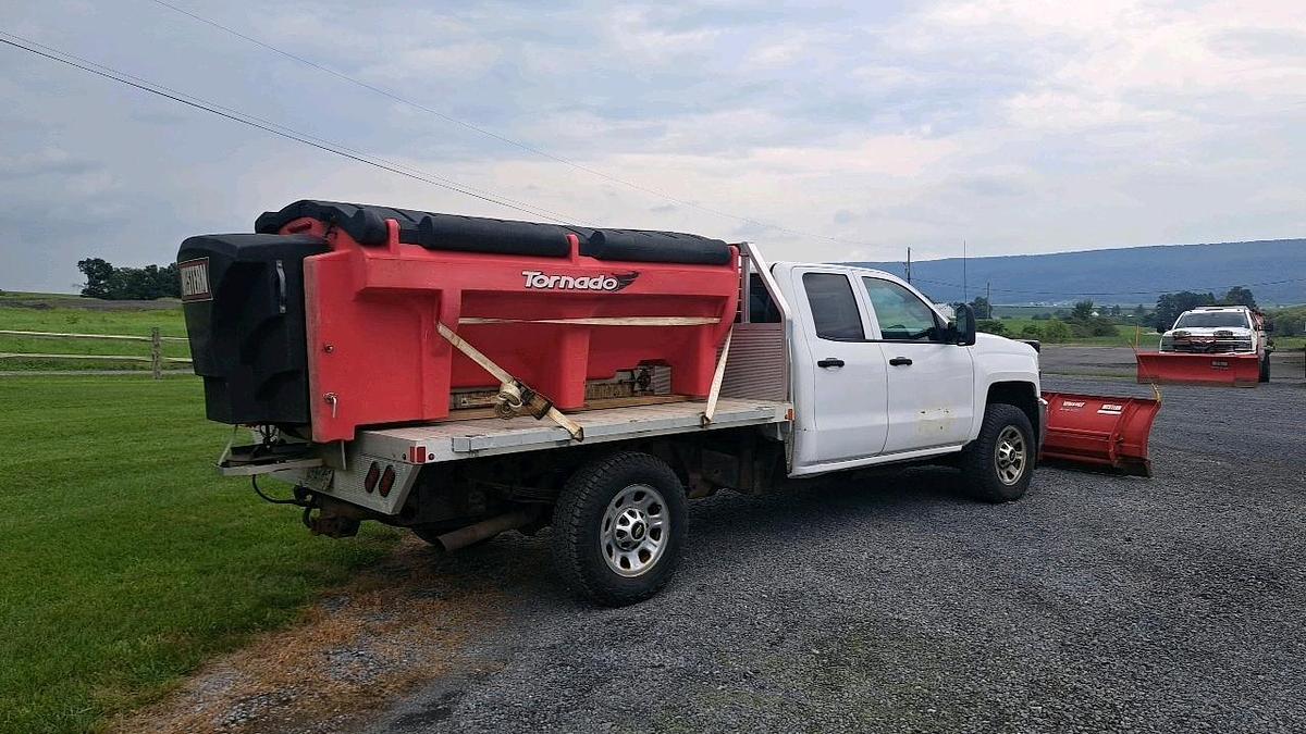 Used 2015 Chevy 2500 Flatbed Truck