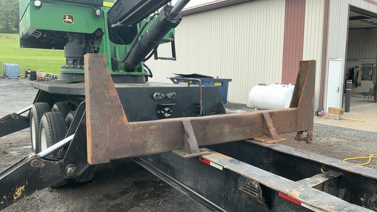 Used 2015 John Deere 335D Knuckleboom