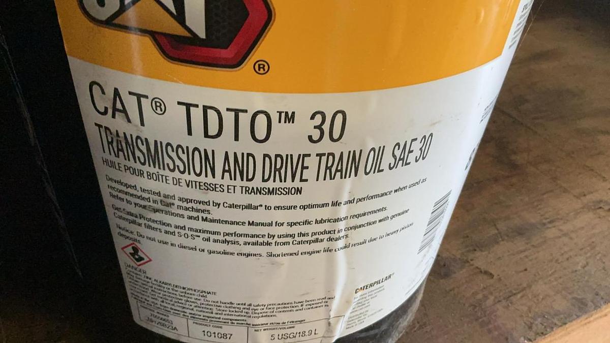 Used CAT TDT0 30 Transmission Oil
