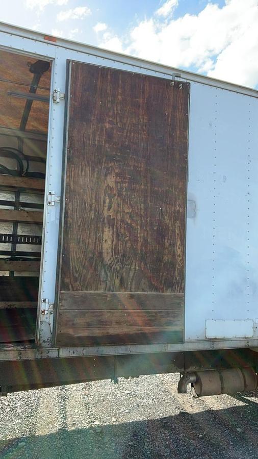 Used 1997 International Navistar 4700 4x2 Box Truck