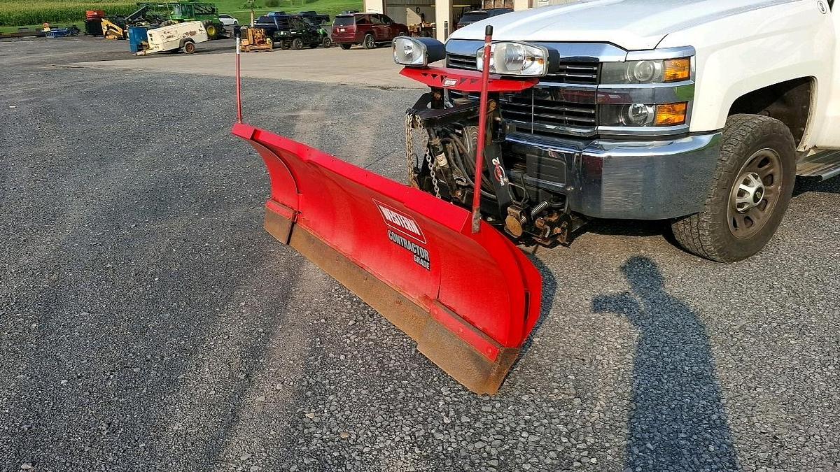Used 2015 Chevrolet 2500 Flatbed Truck