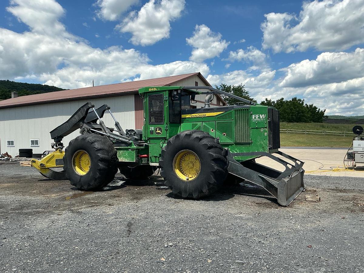 Used 2019 John Deere 848L Grapple Skidder