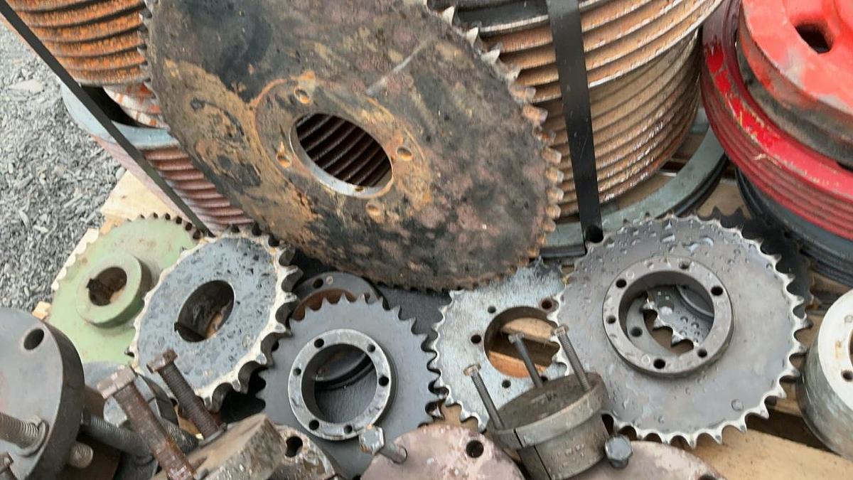 Used Misc. Pulleys, Bushings, and Sprockets
