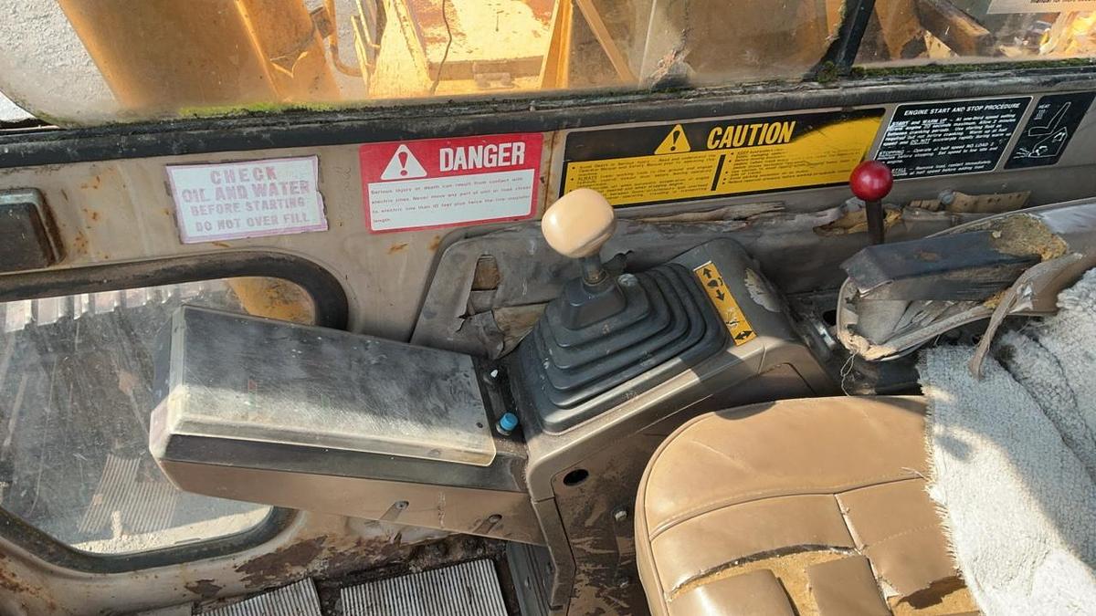 Used 1988 John Deere 490D Excavator