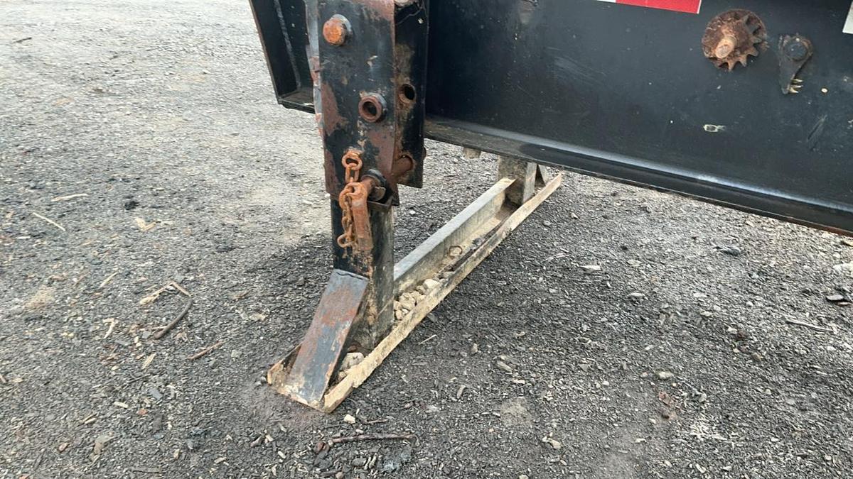 Used 2015 John Deere 335D Knuckleboom