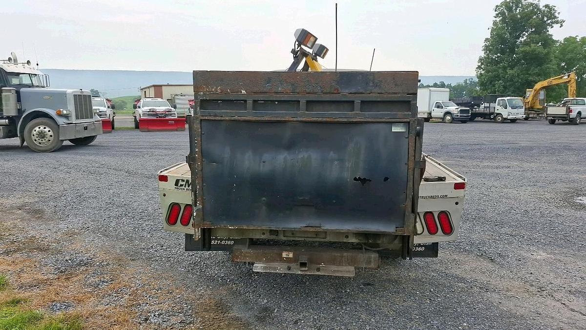 Used 2003 Ford F250 Flatbed Truck