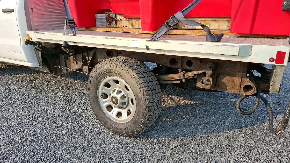 Used 2015 Chevrolet 2500 Flatbed Truck