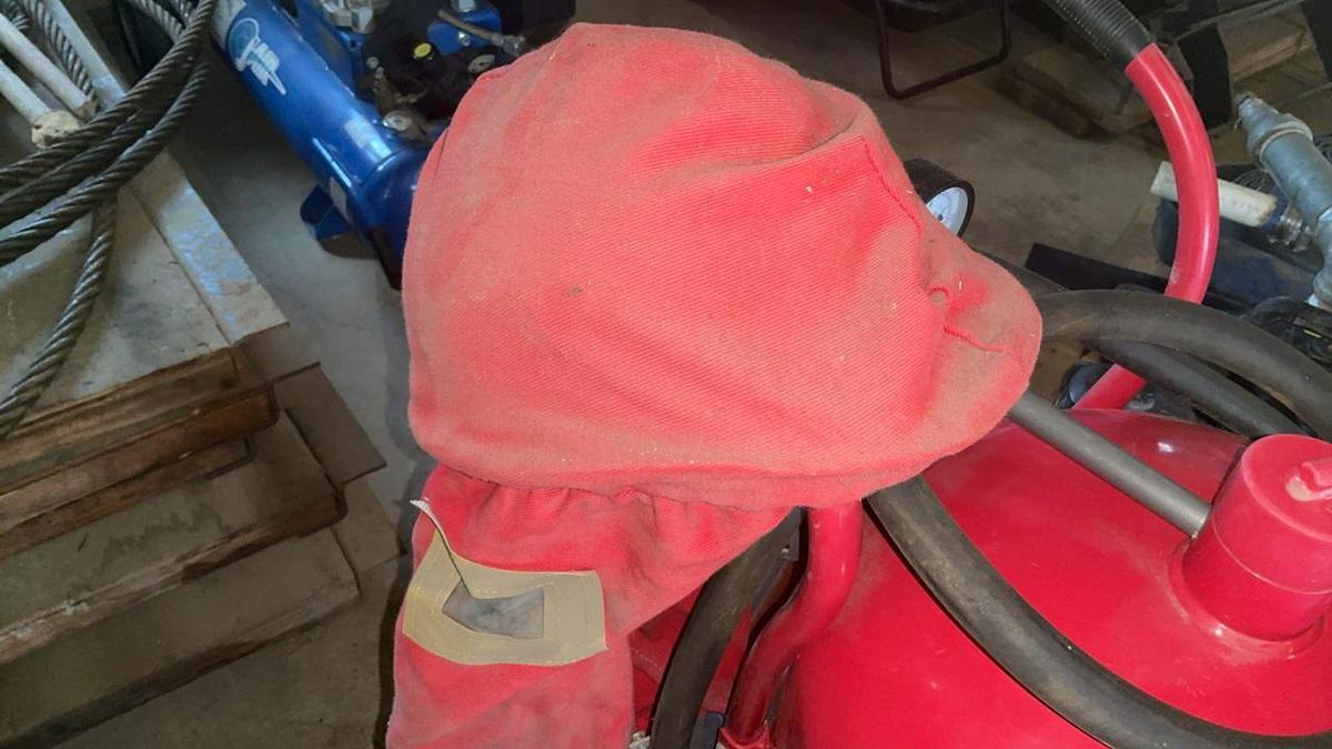 Used Central Pneumatic Abrasive Blaster