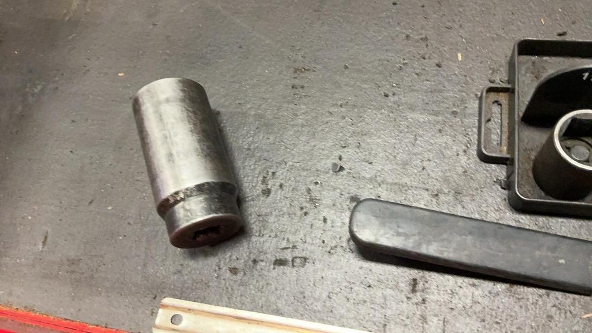 Used U.S. General Tool Box and Contents