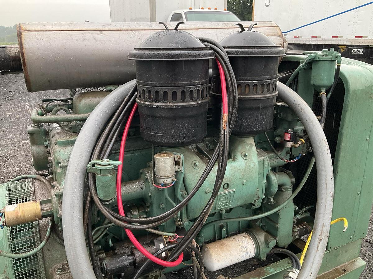Used Detroit 671 100 KW Genset with Delco A.C. Y1-4634 Generator