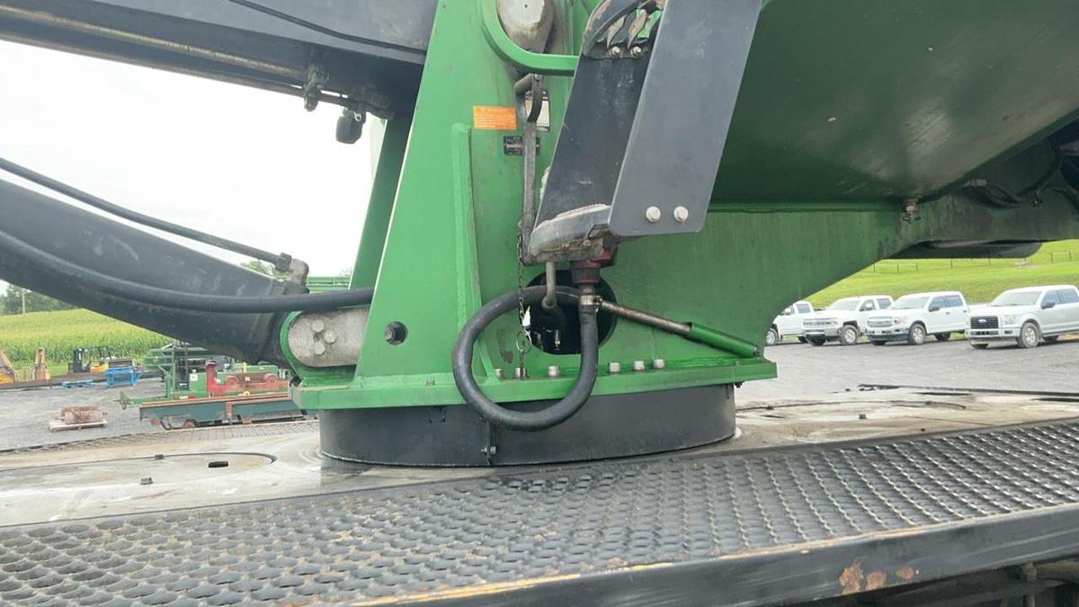 Used 2015 John Deere 335D Knuckleboom