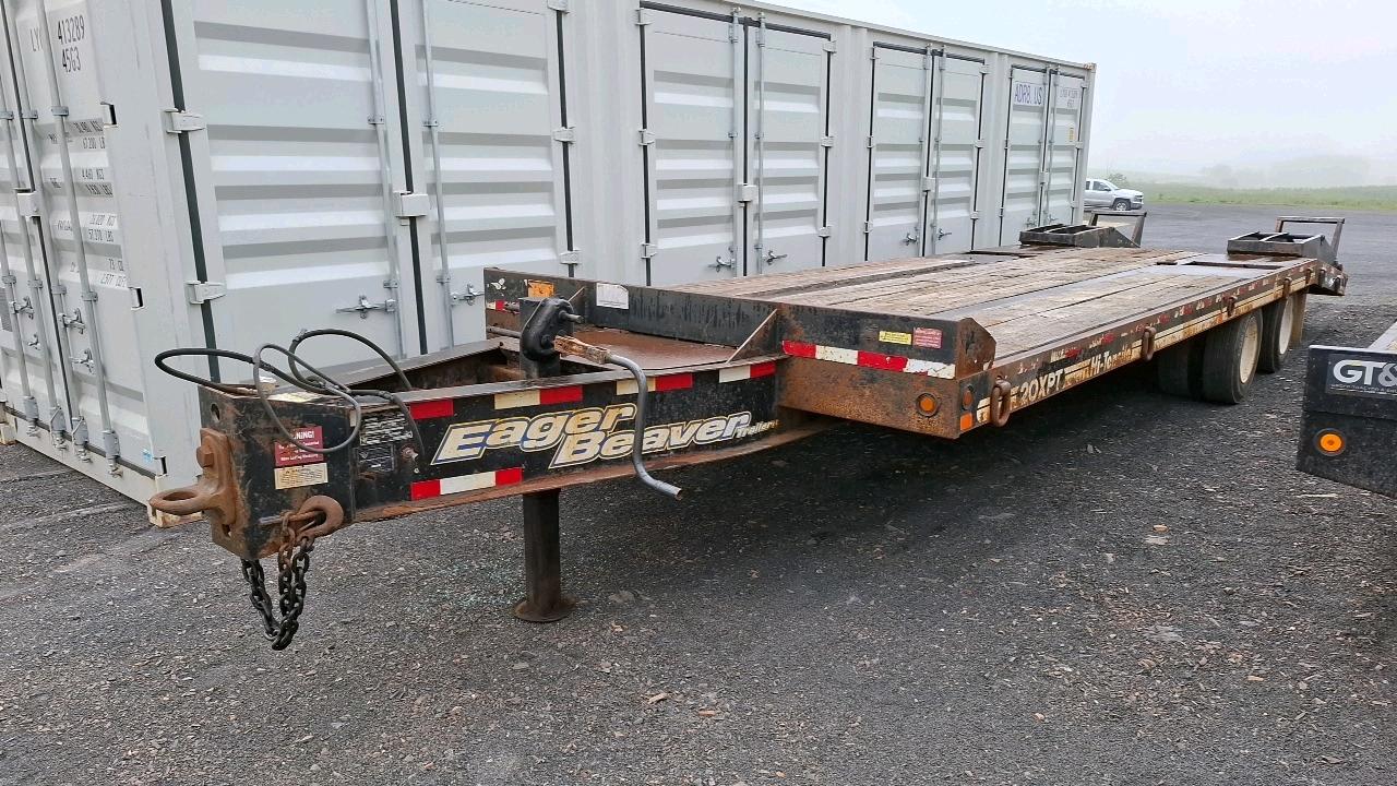 Used 2016 Eager Beaver 20 XPT Equipment Trailer