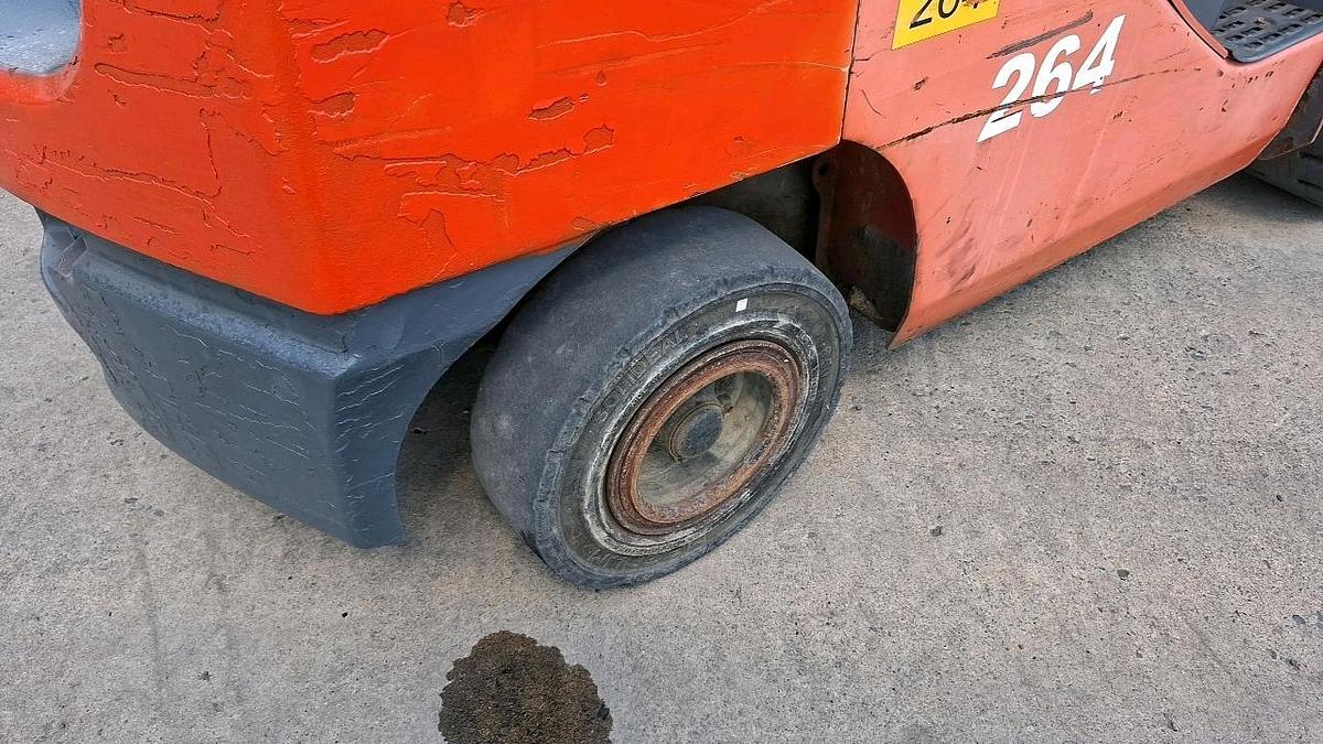 Used Toyota 8FDU30 Forklift