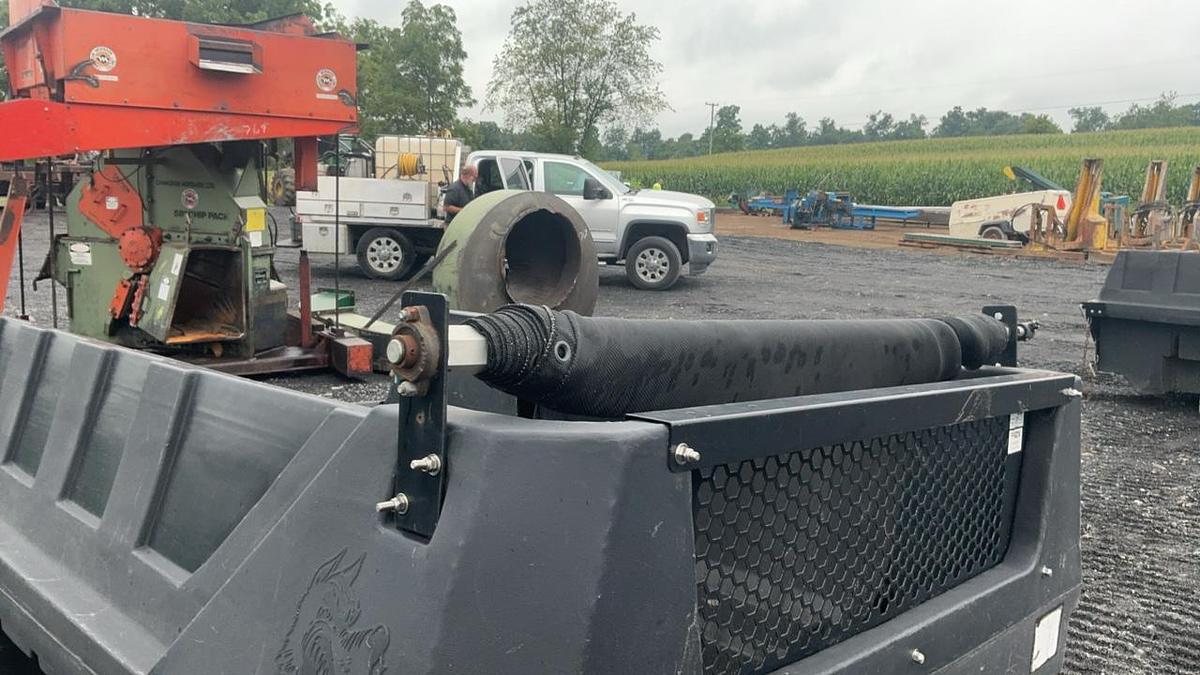 Used Dumper Dogg 5532000 Pickup Bed Insert