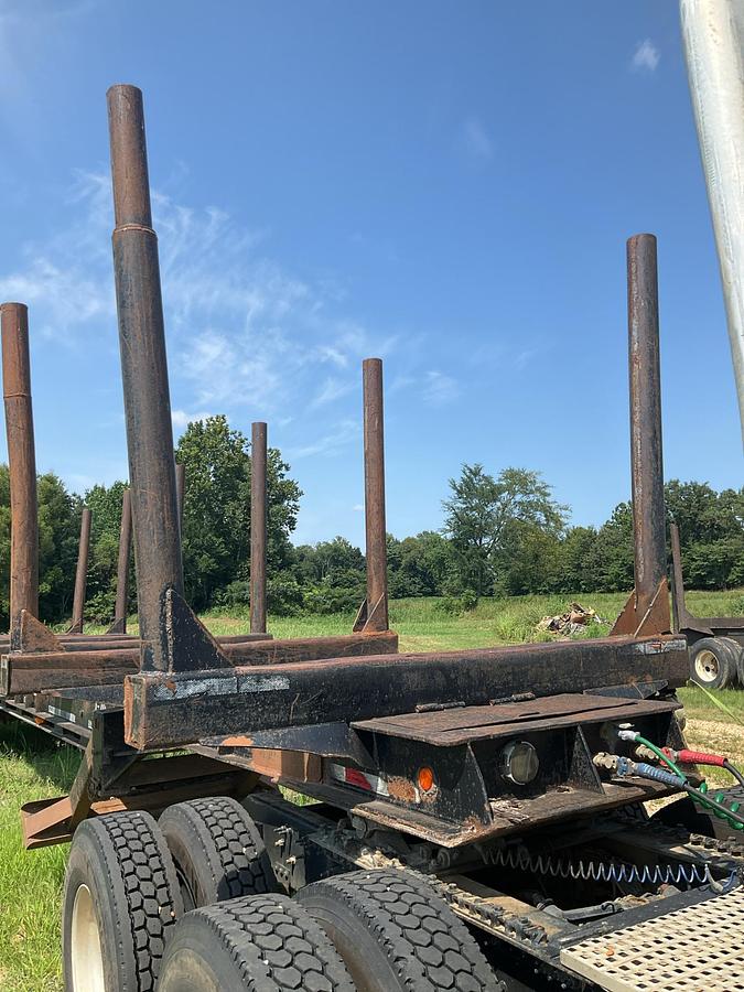 Used 1994 Savannah Log Trailer
