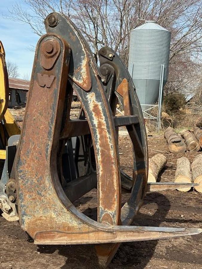 Used Wicker Log Grapple