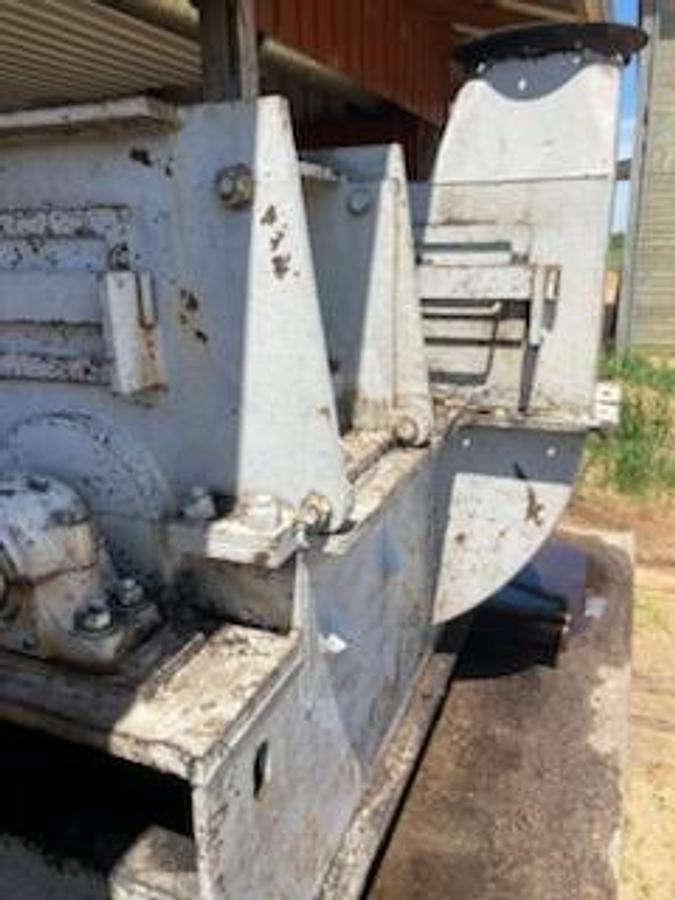 Used HD 40 Montgomery Blo-Hog