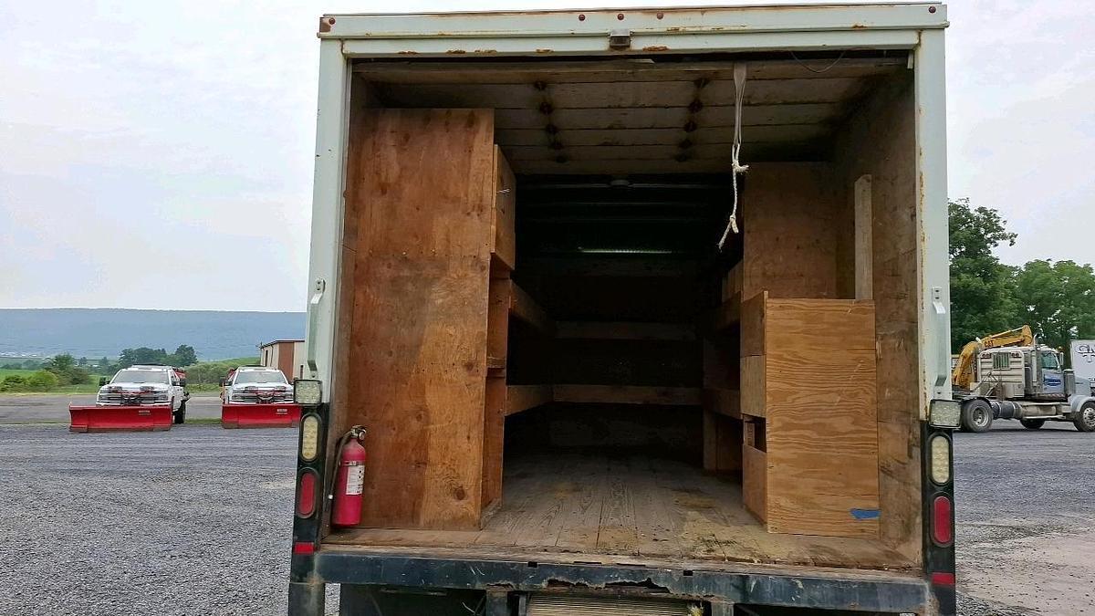Used 2011 Ford F550 Box Truck