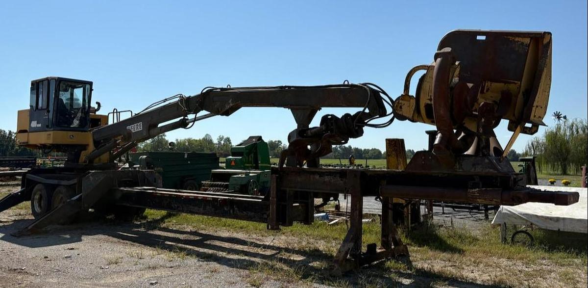 Used 435 John Deere Knuckleboom with Delimber