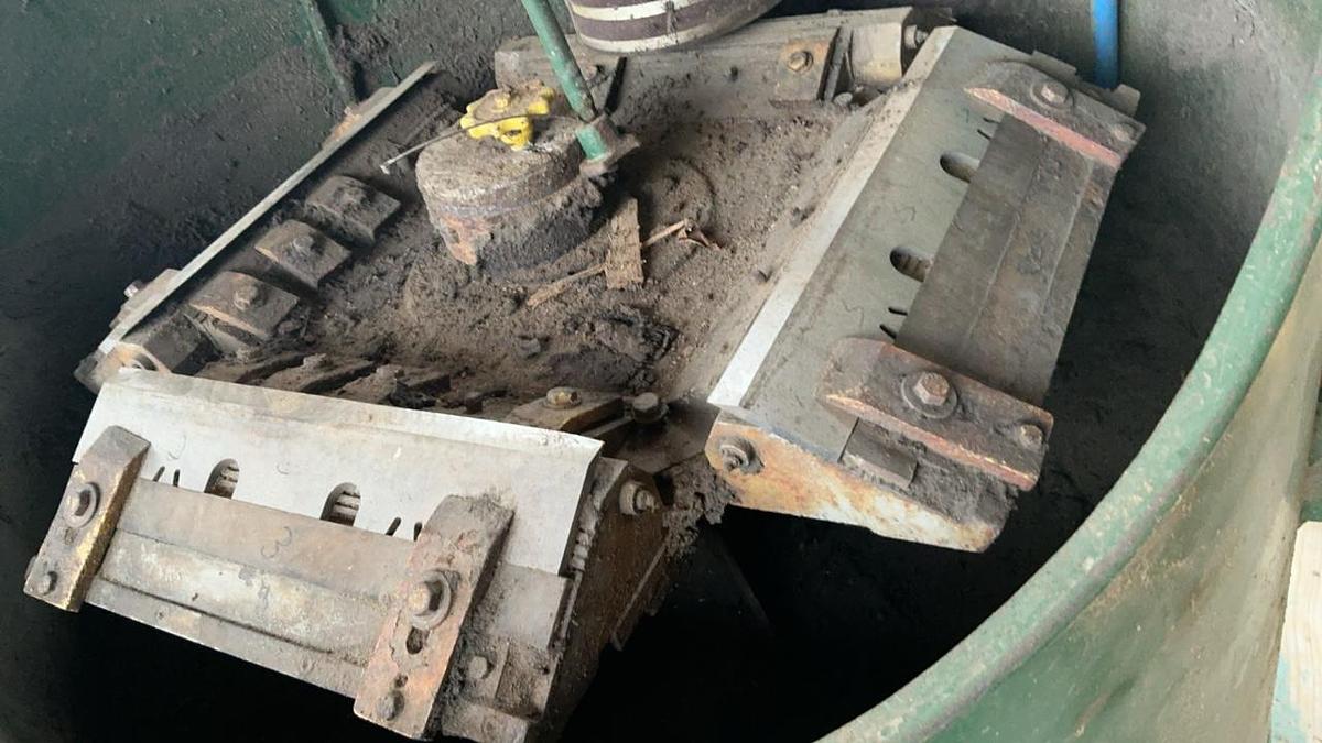 Used Newman G-200 Chipper Knife Grinder