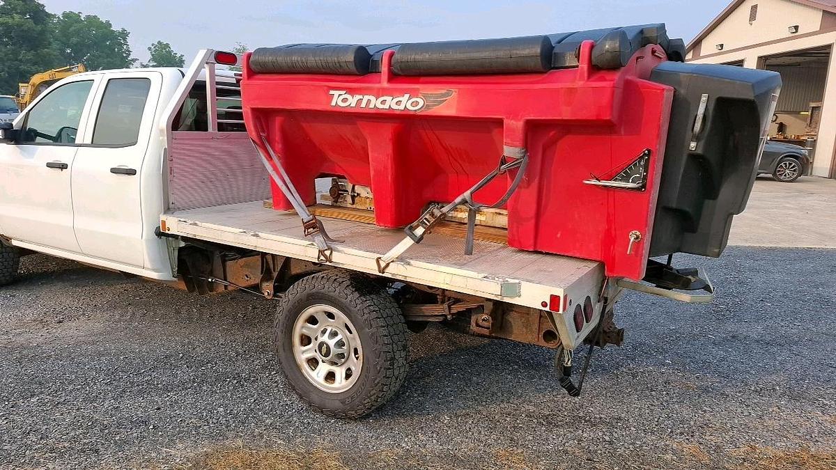 Used 2015 Chevrolet 2500 Flatbed Truck