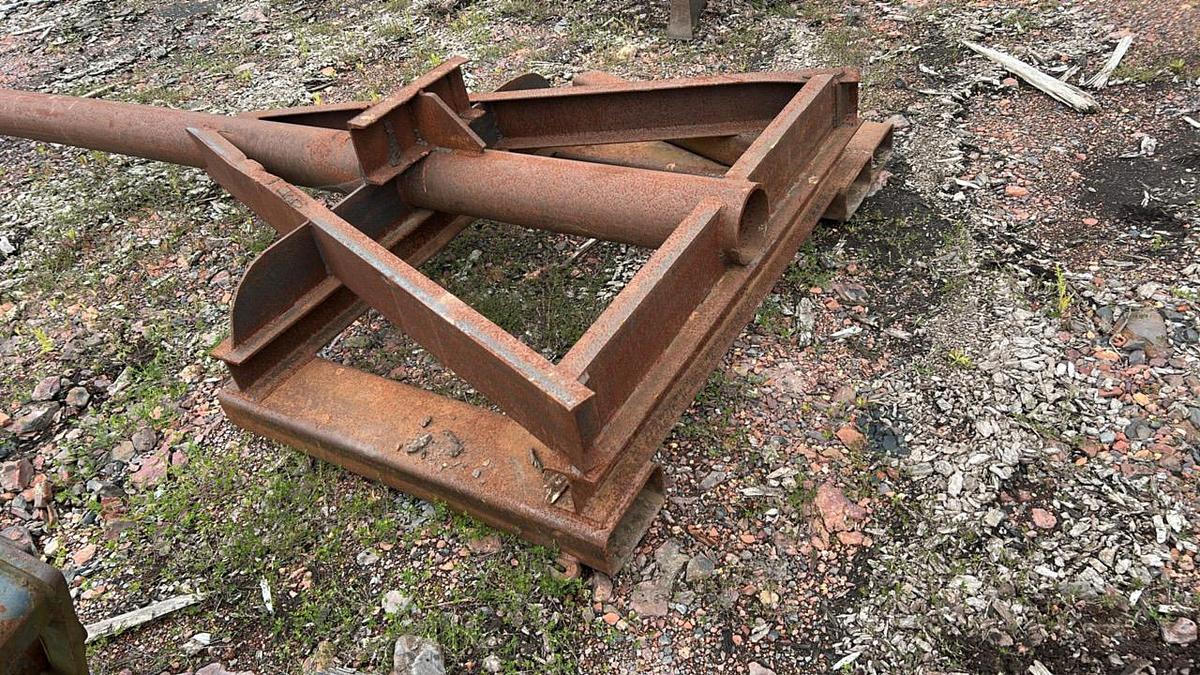 Used Log Pusher /Scraper