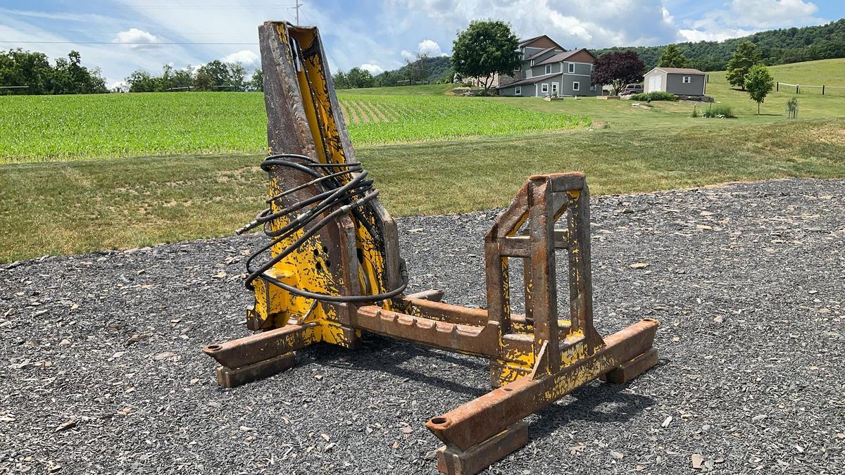 Used CSI 4400 Bucksaw