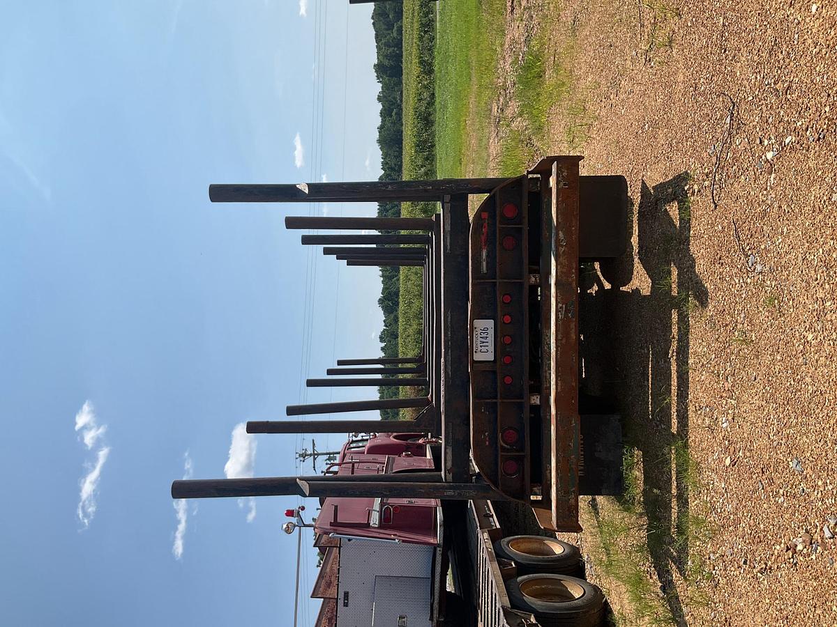 Used 1995 Savannah Log Trailer