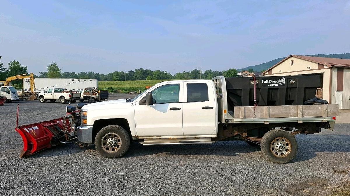 Used 2015 Chevrolet 2500 Flatbed Truck