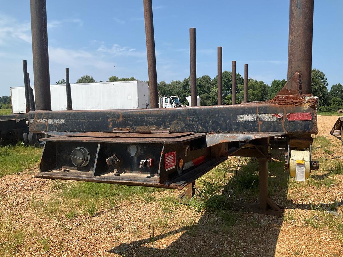 Used 1995 Savannah Log Trailer