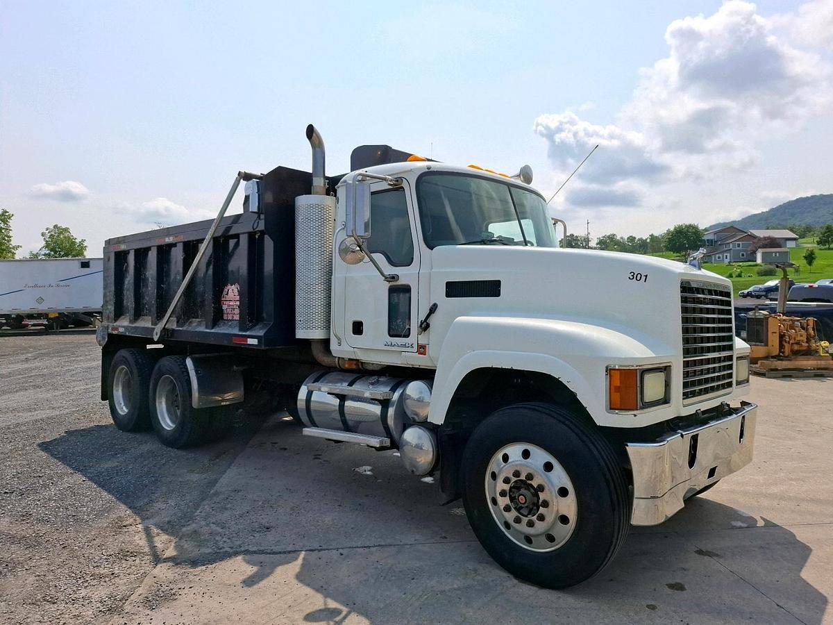 Used 2009 Mack CH613 Dump Truck