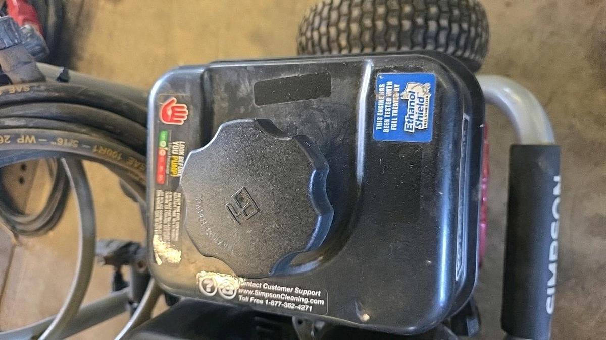 Used Simpson Portable Pressure Washer