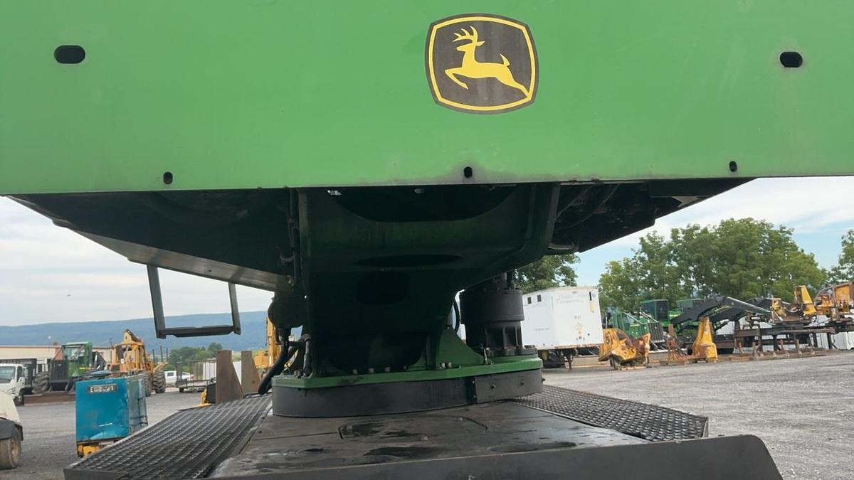 Used 2015 John Deere 335D Knuckleboom